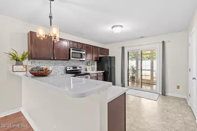 135 Glen Cannon Drive, Jacksonville, NC 28546 - Photo 8