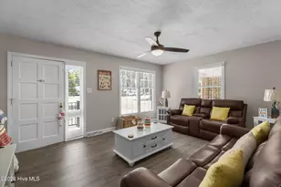 182 Crabapple Ln, Lake Waccamaw, NC 28450 - Photo 12