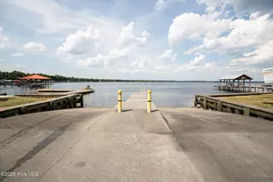 182 Crabapple Ln, Lake Waccamaw, NC 28450 - Photo 54