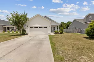 318 Long Pond Dr, Sneads Ferry, NC 28460 - Photo 4
