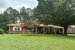 2605 Graham Dr, Kinston, NC 28504 - Photo 2