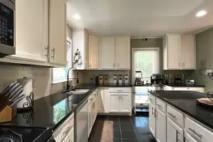 8879 Cliffdale Rd, Fayetteville, NC 28314 - Photo 12