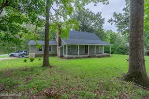 300 Fox Ridge Rd, Warsaw, NC 28398 - Photo 2