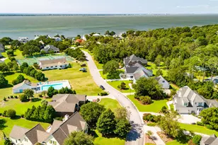 161 Camp Morehead Dr, Morehead City, NC 28557 - Photo 8