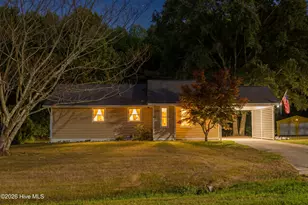 2922 Birdsong Cir, Grimesland, NC 27837 - Photo 2