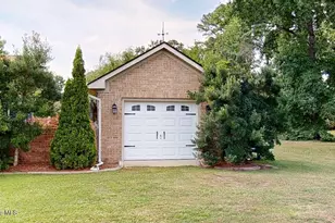 301 Tonya Dr, Goldsboro, NC 27534 - Photo 2
