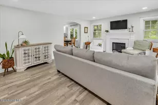 1502 N Hills Ct, New Bern, NC 28562 - Photo 8