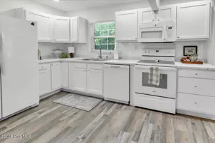 1502 N Hills Ct, New Bern, NC 28562 - Photo 16