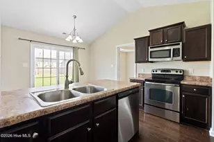 115 Cavalier Dr, Jacksonville, NC 28546 - Photo 24