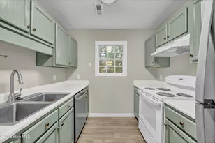 10035 Burning Bush Ridge Ct, Leland, NC 28451 - Photo 8