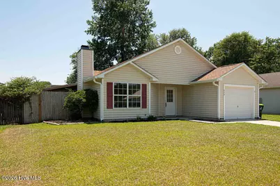 828 S Dogwood Lane, Swansboro, NC 28584 - Photo 2