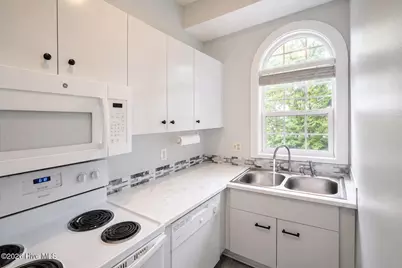 4230 Wilshire Boulevard #Apt 306d, Wilmington, NC 28403 - Photo 4