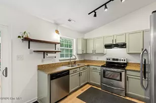 201 Grismill Ct, Jacksonville, NC 28540 - Photo 12