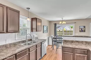 511 New Hanover Trl, Jacksonville, NC 28546 - Photo 14