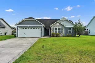 511 New Hanover Trl, Jacksonville, NC 28546 - Photo 1