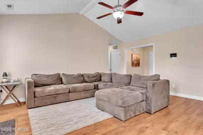 511 New Hanover Trail, Jacksonville, NC 28546 - Photo 16