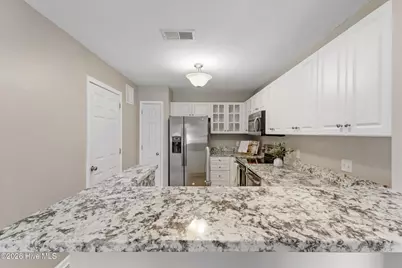 4126 Breezewood Drive #Apt 202, Wilmington, NC 28412 - Photo 8
