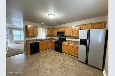 110 Ashwood Drive, Jacksonville, NC 28546 - Photo 4