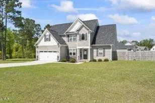 310 Vintage Ct, Hubert, NC 28539 - Photo 2