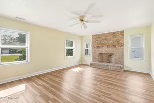 1011 Pelican Dr, New Bern, NC 28560 - Photo 8