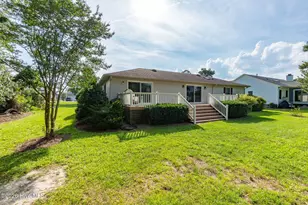 1011 Pelican Dr, New Bern, NC 28560 - Photo 38