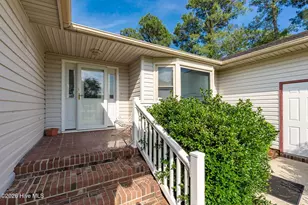 1011 Pelican Dr, New Bern, NC 28560 - Photo 6