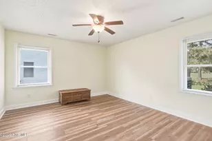 1011 Pelican Dr, New Bern, NC 28560 - Photo 14