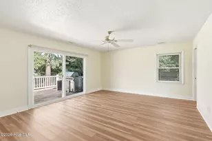 1011 Pelican Dr, New Bern, NC 28560 - Photo 24