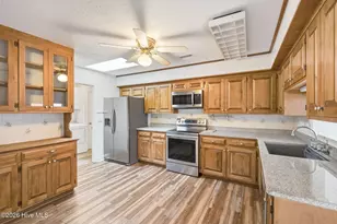 1011 Pelican Dr, New Bern, NC 28560 - Photo 28