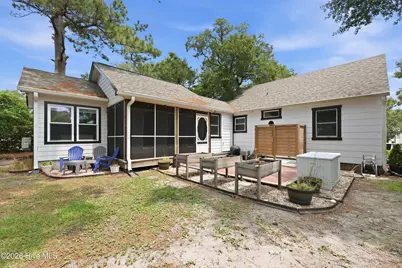 109 Noyes Avenue, Morehead City, NC 28557 - Photo 2