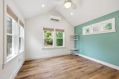 109 Noyes Avenue, Morehead City, NC 28557 - Photo 18