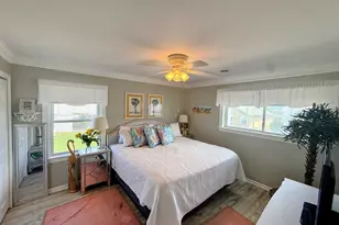513 Canal Dr, Carolina Beach, NC 28428 - Photo 16