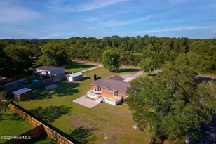 685 Edens Ln, Hampstead, NC 28443 - Photo 2