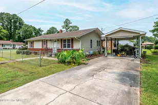 108 South St, Bayboro, NC 28515 - Photo 4