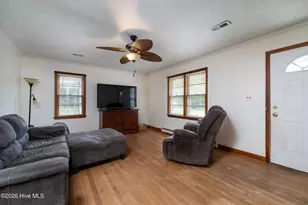 108 South St, Bayboro, NC 28515 - Photo 2