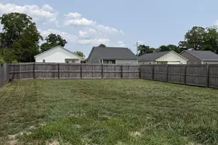 302 E Franck St, Richlands, NC 28574 - Photo 30