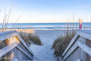 907 Fourth Street S, Carolina Beach, NC 28428 - Photo 20