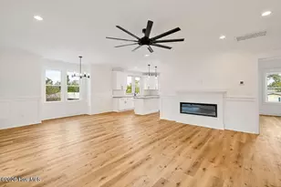 907 Fourth Street S, Carolina Beach, NC 28428 - Photo 4