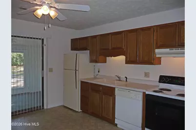 407 Lennon Drive, Wilmington, NC 28405 - Photo 6