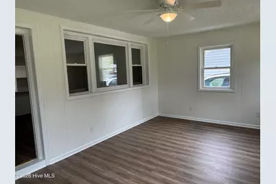 208 Regalwood Drive, Jacksonville, NC 28546 - Photo 2
