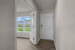 503 Chestnut Oak Dr, Sanford, NC 27332 - Photo 2