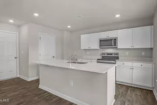 503 Chestnut Oak Dr, Sanford, NC 27332 - Photo 10