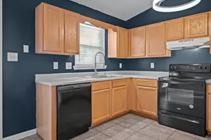 218 Winterberry Ct, Jacksonville, NC 28540 - Photo 8