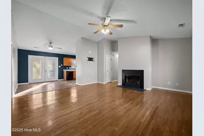 218 Winterberry Court, Jacksonville, NC 28540 - Photo 2
