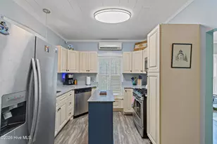209 W St George St, Southport, NC 28461 - Photo 20