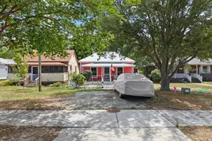 209 W St George St, Southport, NC 28461 - Photo 50