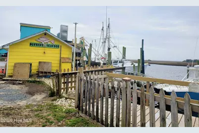 209 W St George Street, Southport, NC 28461 - Photo 68