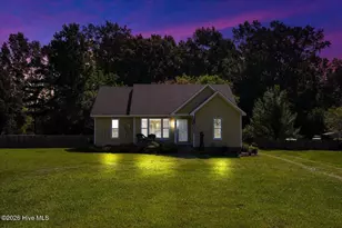 101 Wexford Dr, Fuquay Varina, NC 27526 - Photo 2