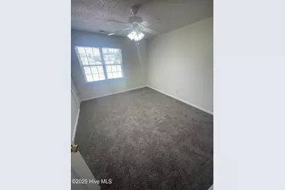 300 Pinegrove Court, Jacksonville, NC 28546 - Photo 2