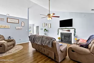 207 Somerset Dr, Raeford, NC 28376 - Photo 10